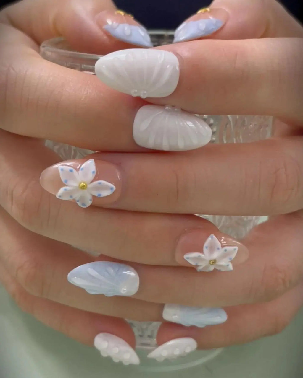 Ocean Bloom Short Almond Press-On Nails for Typing & Commute | MOONLEE