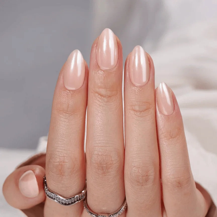 Peach Glace Short Almond Press-On Nails for Typing & Commute | MOONLEE