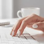 Ivory Pudding Short Almond Press-On Nails for Typing & Commute | MOONLEE